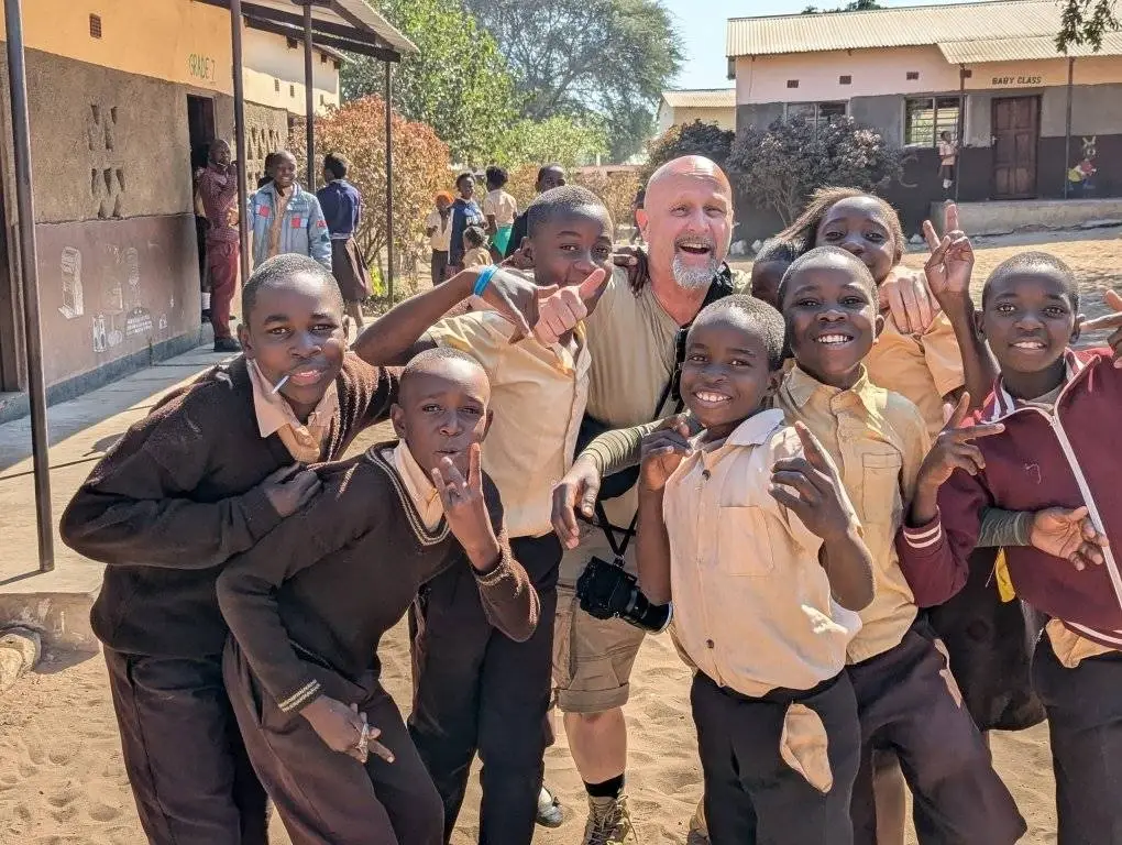 VOLUNTEER AT OUR WONDERFUL CHARITY SIMOONGA THANDIZANI TRUST SCHOOL IN ZAMBIA