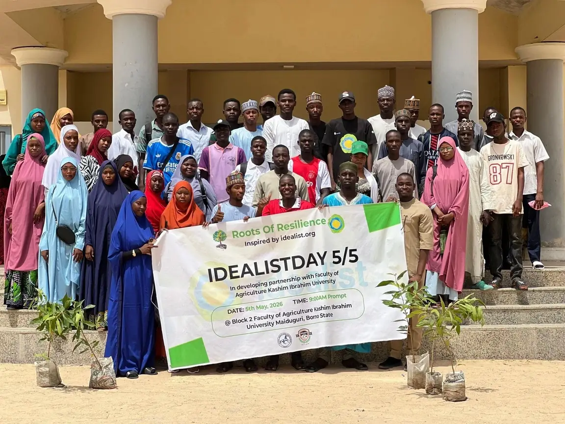 Ibraheem M. from Nigeria brought 100 people together to plant trees across a university campus 🌳