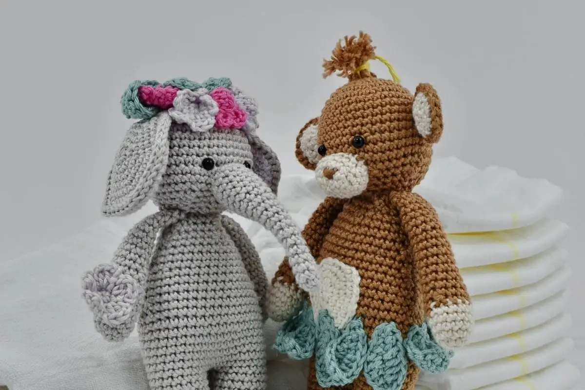 Would you like to volunteer from the comfort of your own home? You can help patients on Gentiva Hospice who could really use  friend, by crocheting or sewing items!
