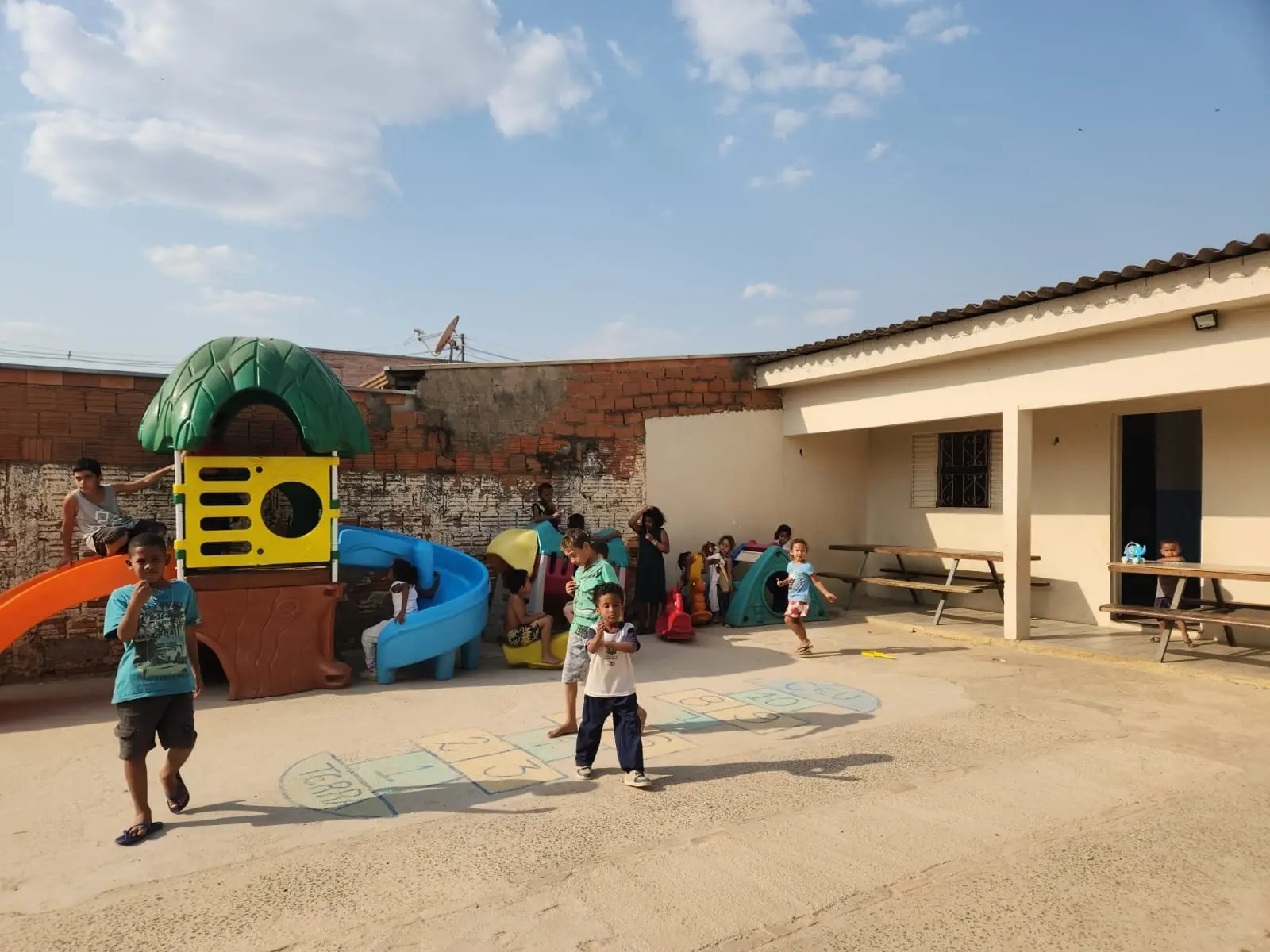 Voluntário(a) para Aulas de Reforço Escolar – Lar Dona Vita (Campinas/SP)