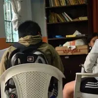 Aquí tutores y estudiantes se encuentran en talleres combinan la didáctica de la Filosofía con Niños con ejercicios de Recreación. En ellos desarrollamos el pensamiento reflexivo, aprendemos la eticidad del diálogo, y afirmamos los valores de la  la Declaración Universal de los Derechos Humanos , de la vida democrática y de la cultura para la  paz.