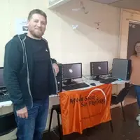 Donación de 4 PC a la biblioteca de la fac. de Cs. Médicas de la U.N. del Comahue - Cipoletti (R. Negro)