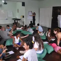 Learning English during summer camps I EduMais