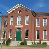 Image of the Des Peres School Building in 2020