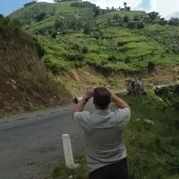 Volunteers take time off to tour Uganda