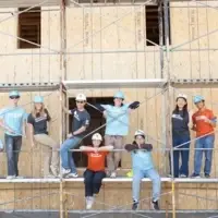 With volunteer opportunities in the East Bay and Silicon Valley, building homes or behind the scenes, everyone can make a difference.