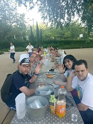 Encuentro entre voluntarios y participantes del programa.