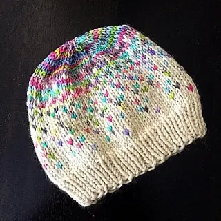Volunteer Newborn and Preemie hat knitter