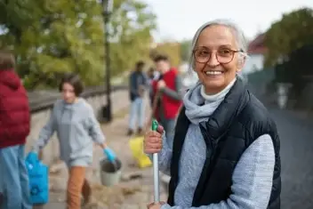 older adult volunteer