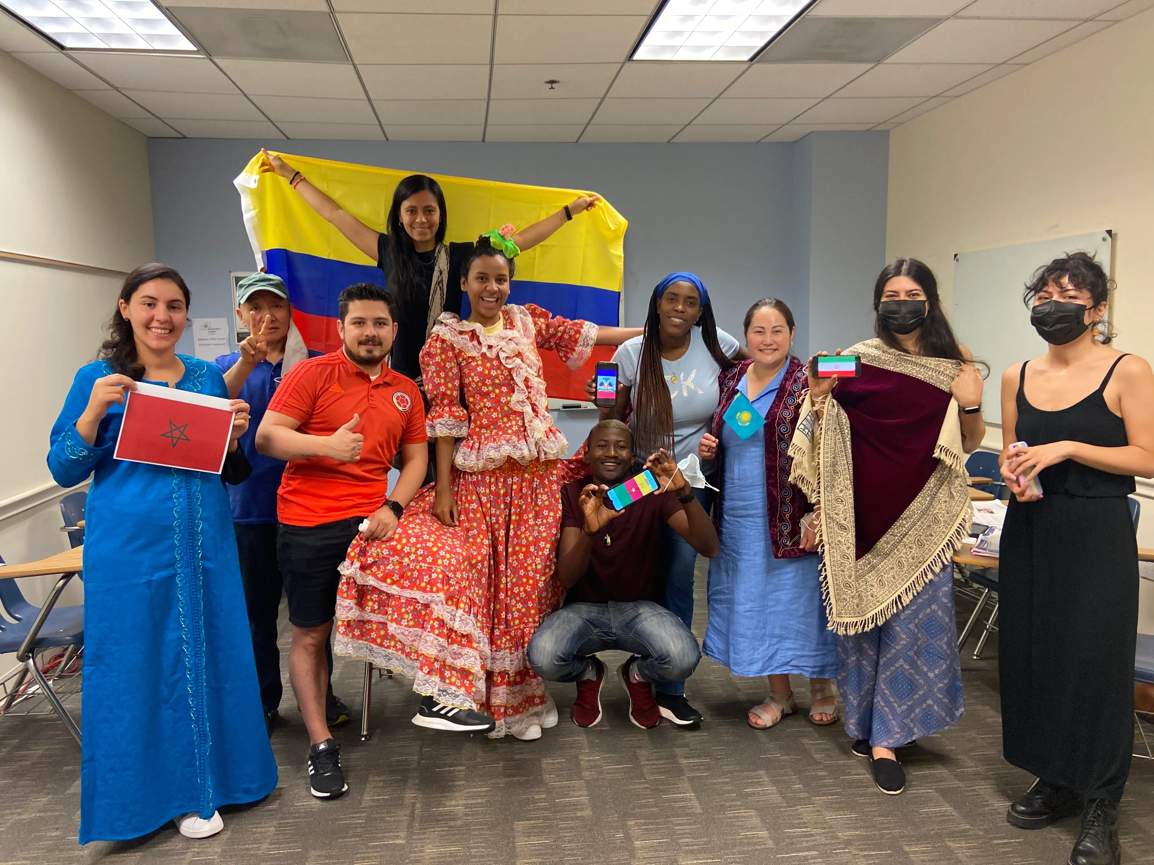 Fall Volunteer Opportunities: Empower Adult Refugees through English Education!