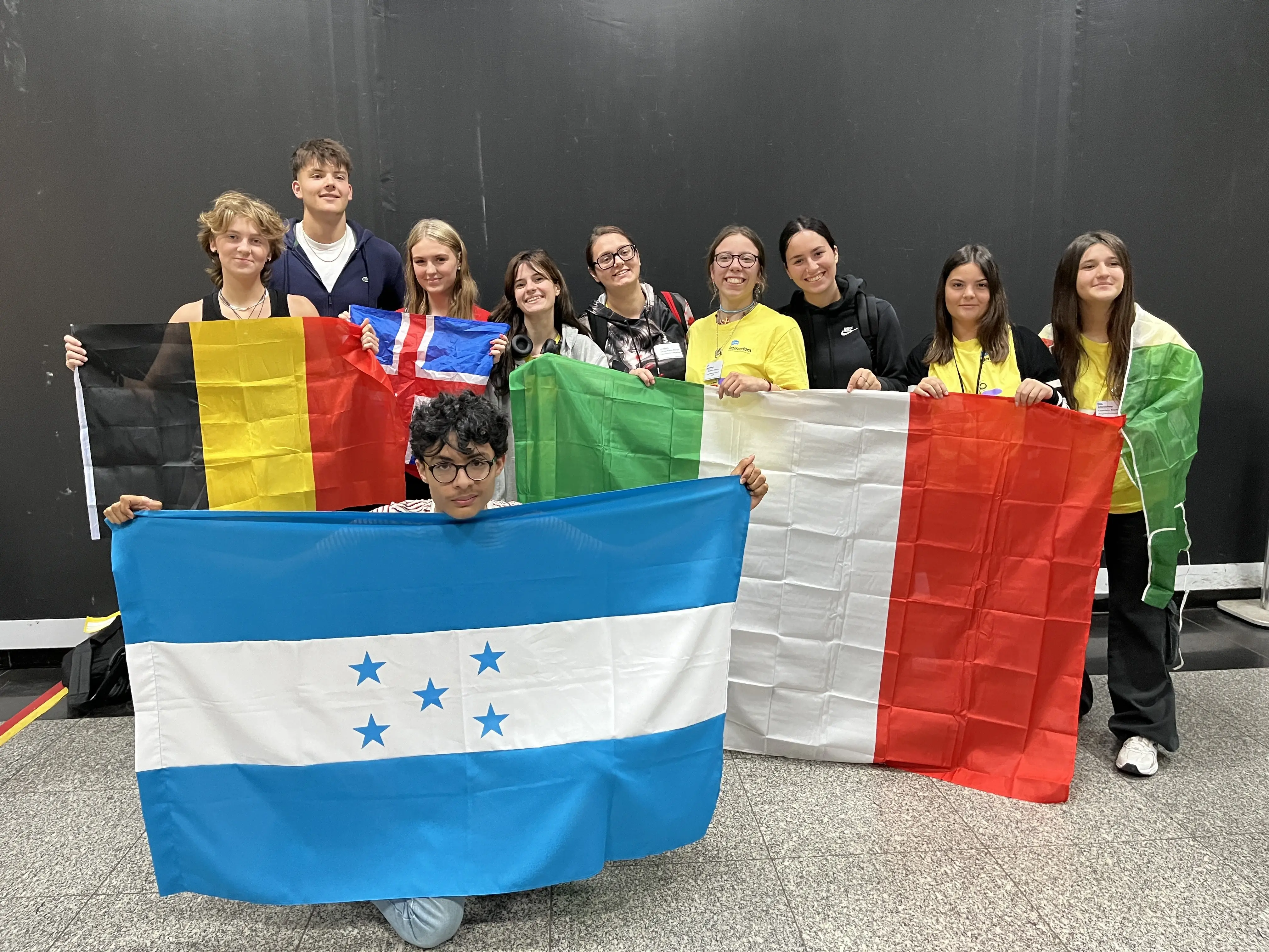 Apoie o intercâmbio cultural