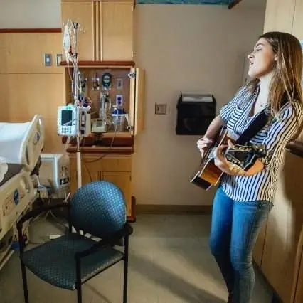 BEDSIDE HYMNS & HEALING with MUSIC