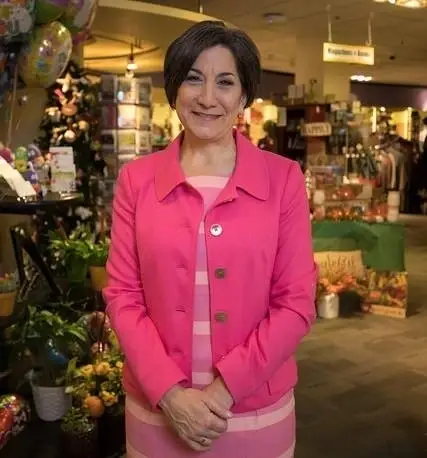 Volunteer at the Methodist Hospital Gift Shoppe!