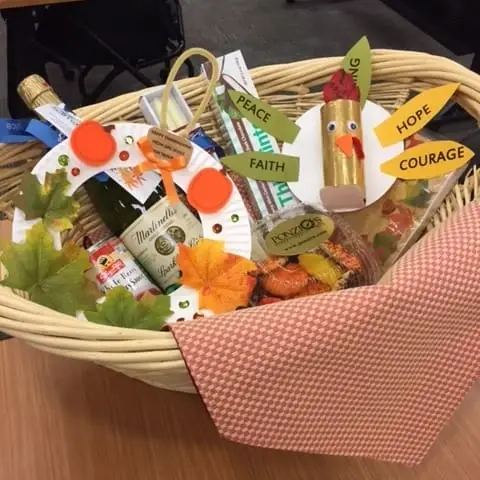 Giving Back for the Holidays - Create Thanksgiving Decorations for Hospice Families