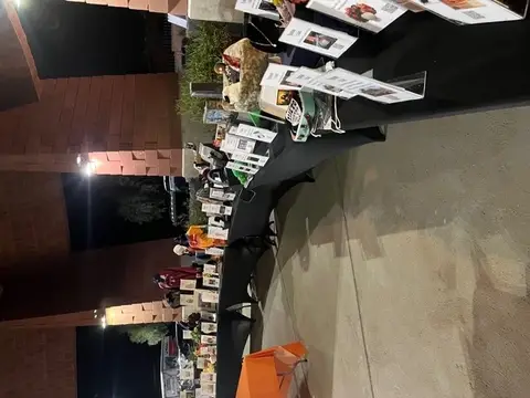 Help obtain auction and raffle items