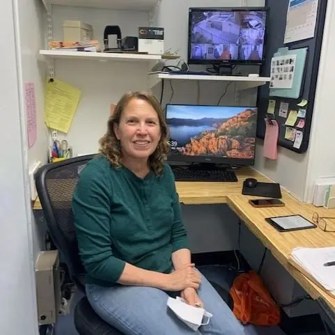 Nurse station volunteer