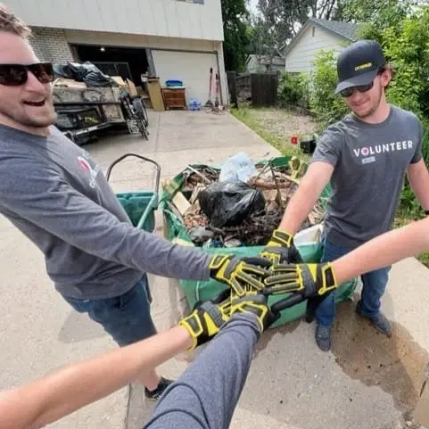 FLEXIBLE GROUP VOLUNTEERING | Ditch the Desk with A Little Help
