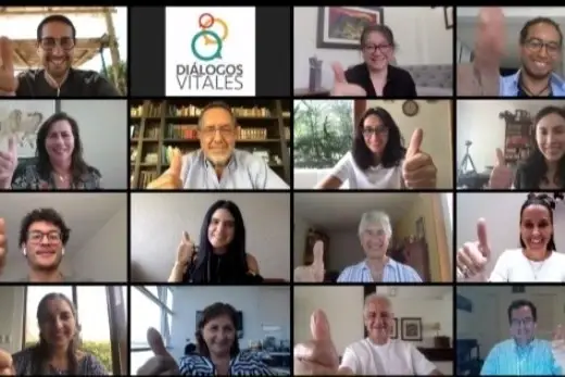 pantallazo de una reunión de Zoom de los participantes