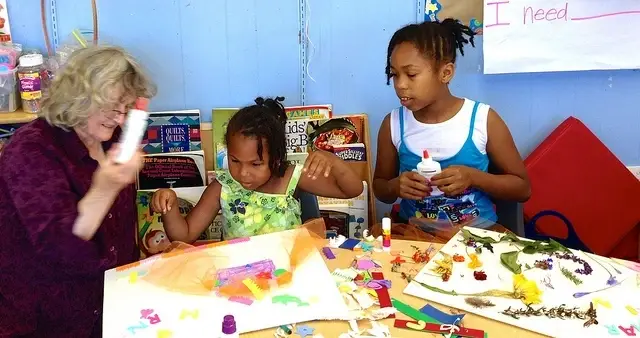 Art Volunteer at Homeless Shelter