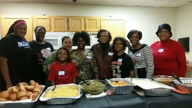 Friendsgiving/Thanksgiving Dinner Hosts for Seniors