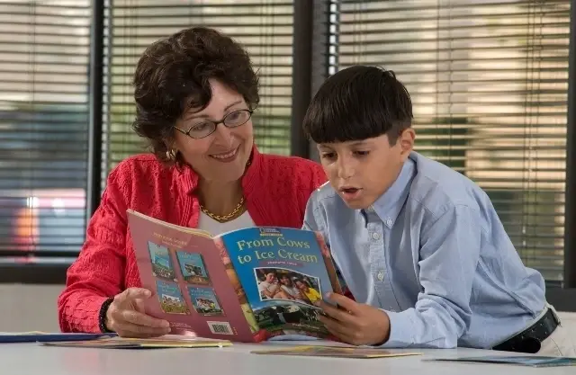 Elementary Literacy Volunteer