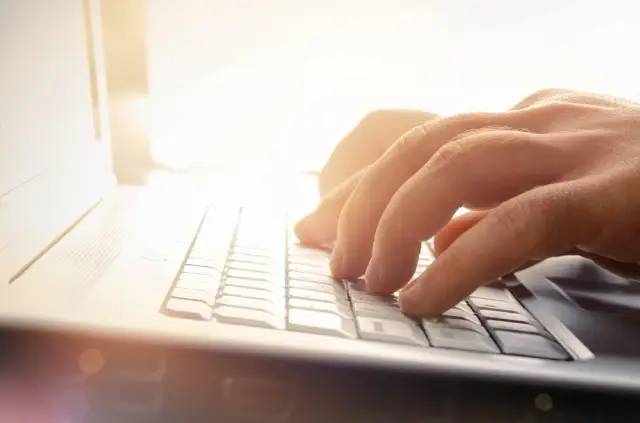 Writing and Editorial Communication Expert