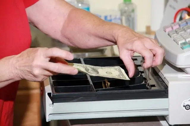 Loudon County Habitat for Humanity ReStore volunteer