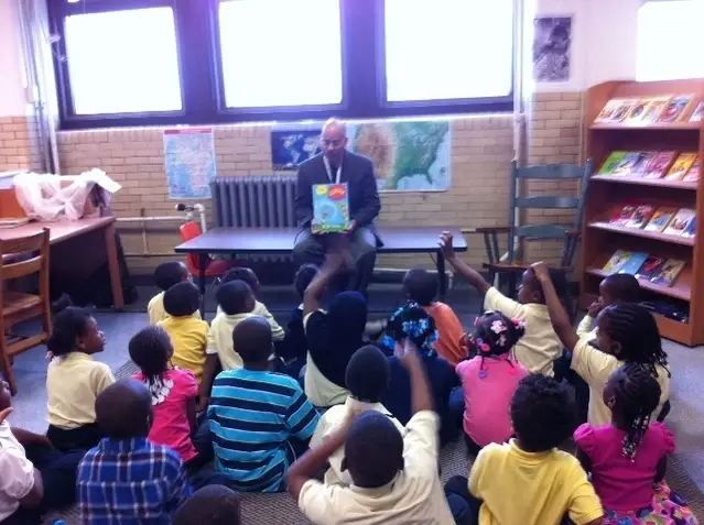 Make a meaningful impact by volunteering in one of our elementary school libraries!