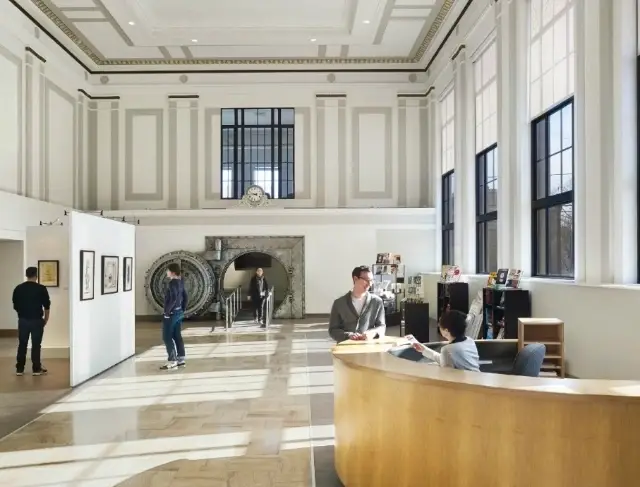 Museum Front Desk Receptionist