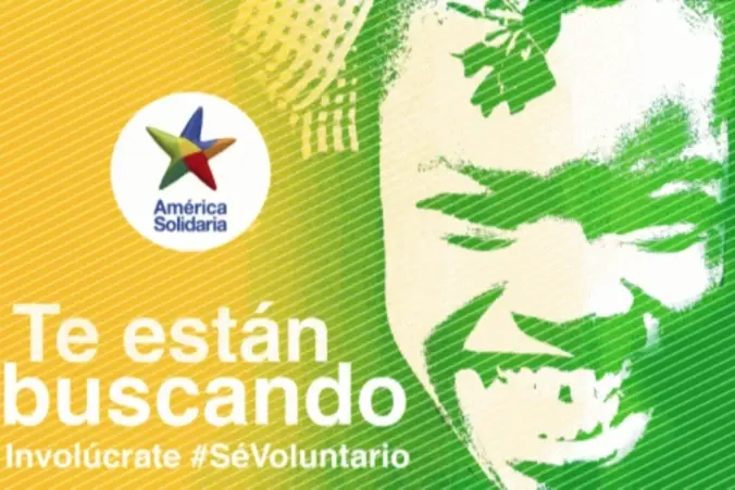 Afiche de América Solidaria de una niña sonriendo