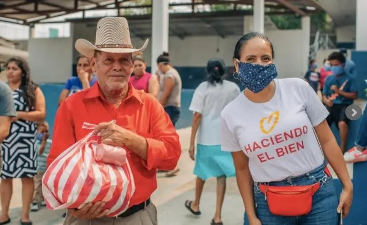 voluntaria del Días de las Buenas Acciones Honduras