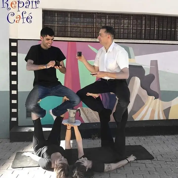 Acroyoga & Repair Cafe