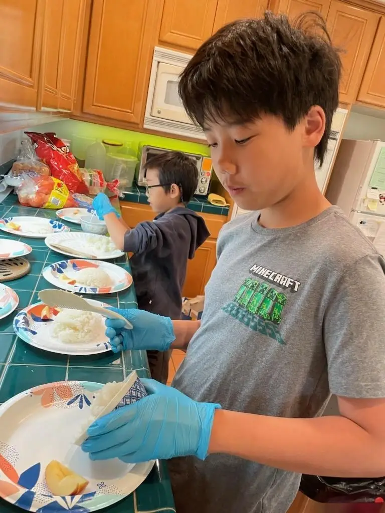 Help Provide a LUNCH on Sundays!!!