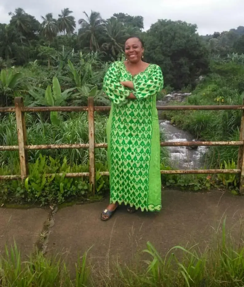A picture of a woman.