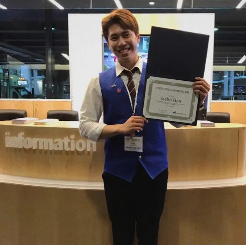 HS & College Students--LAND a great volunteer  role at Bradley Airport