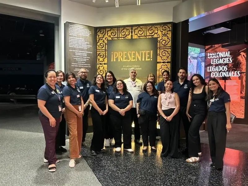 Educational Programs Volunteers (In-Person)
