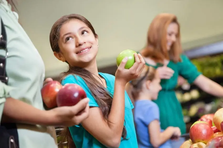 Volunteer with University District Food Bank!