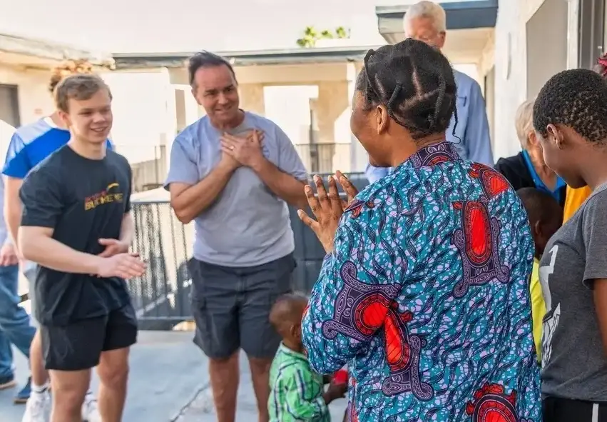 Deliver Warm Welcomes & Essential Resources to Refugees in Tucson