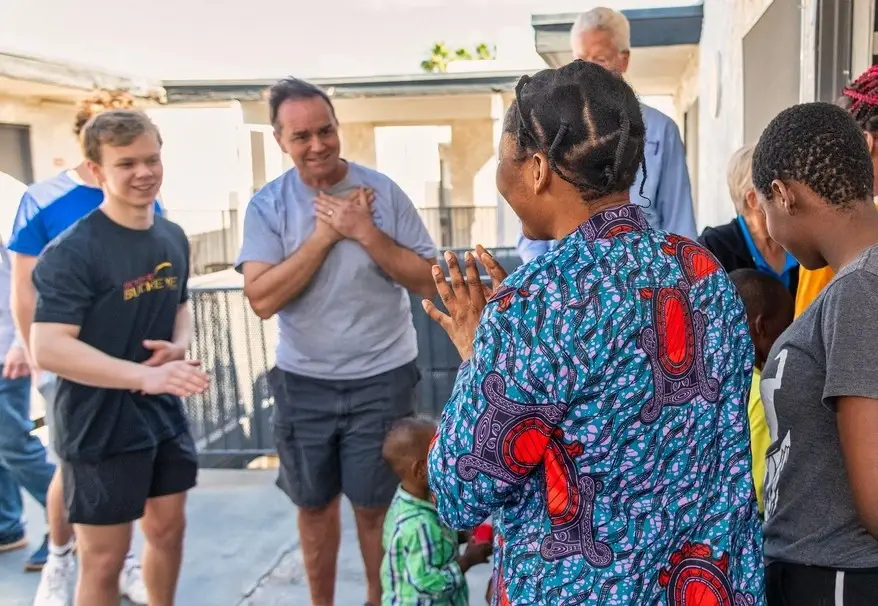 Deliver Warm Welcomes & Essential Resources to Refugees in Tucson