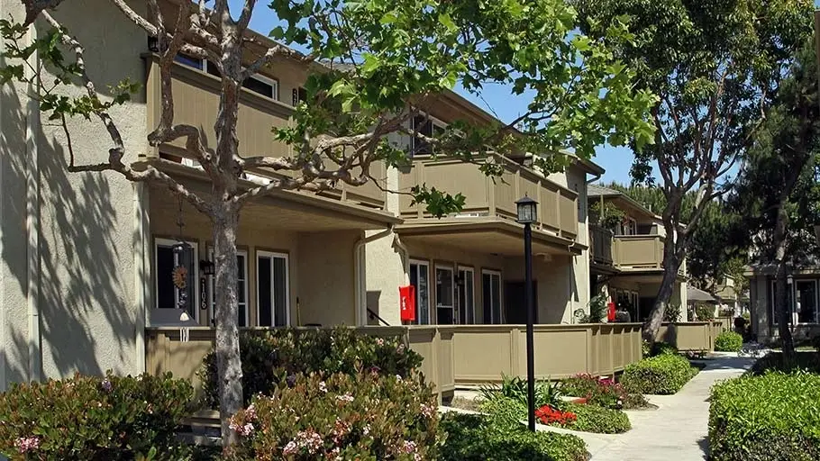 Huntington Beach Food Bank at Emerald Cove