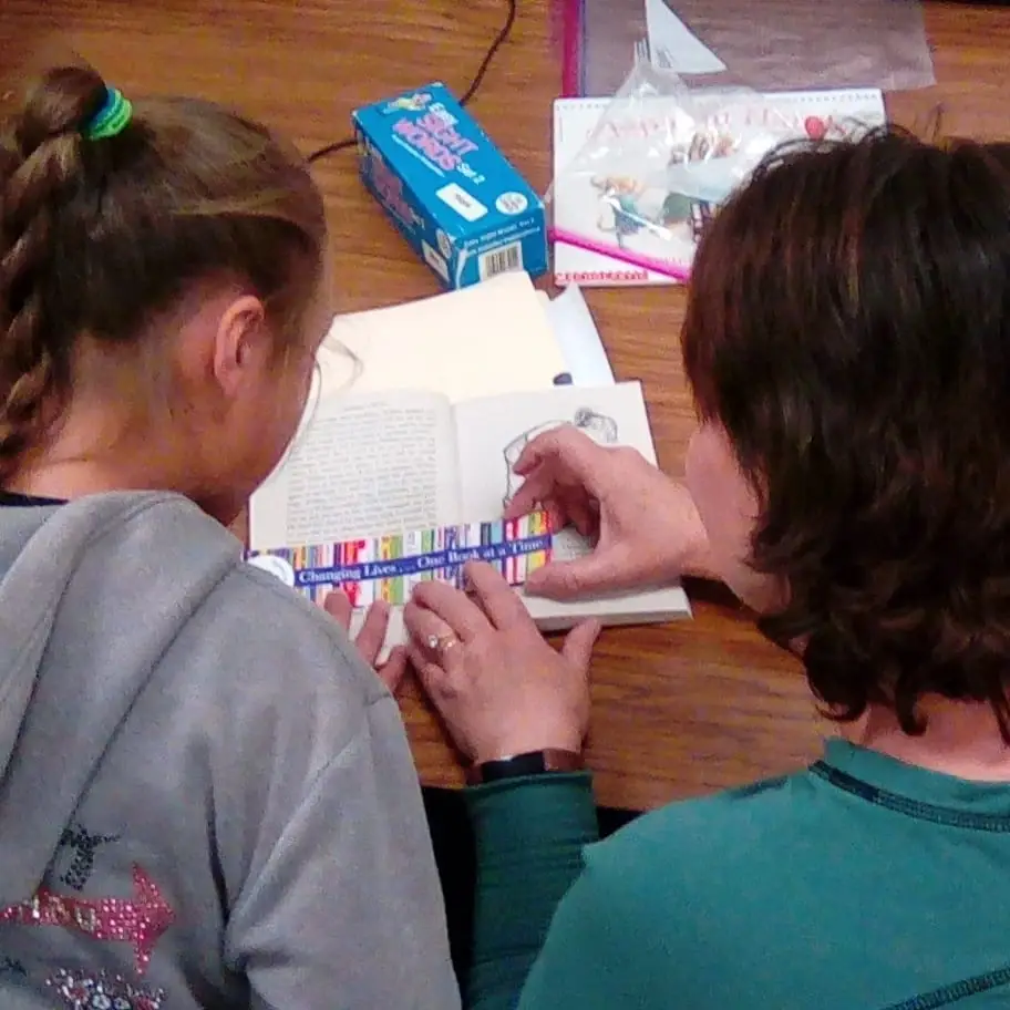 Become A Mentor to Build A Child's Reading Confidence