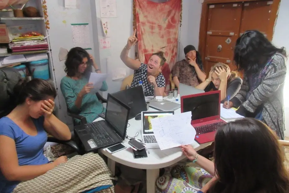 Volunteer-Internship: Media and Communications