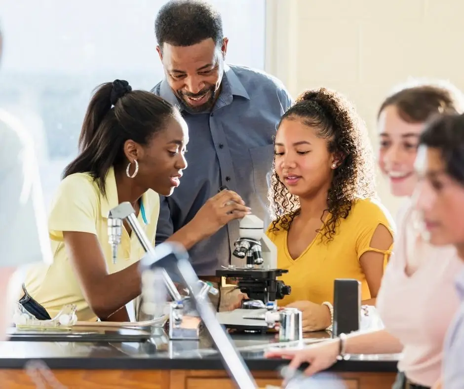 Facilitate STEM activities for youth in after school clubs