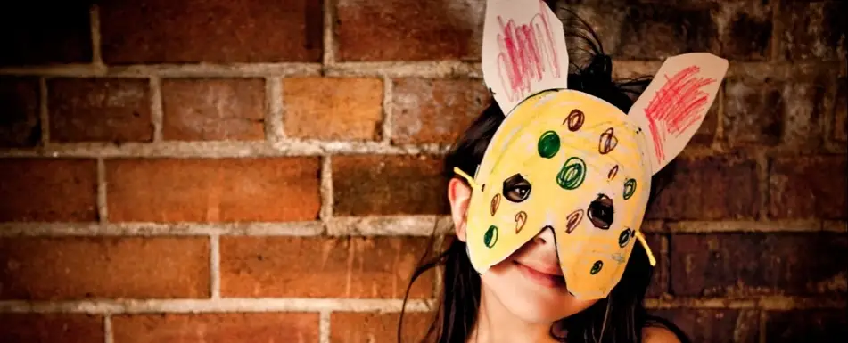 A child wears a face mask.