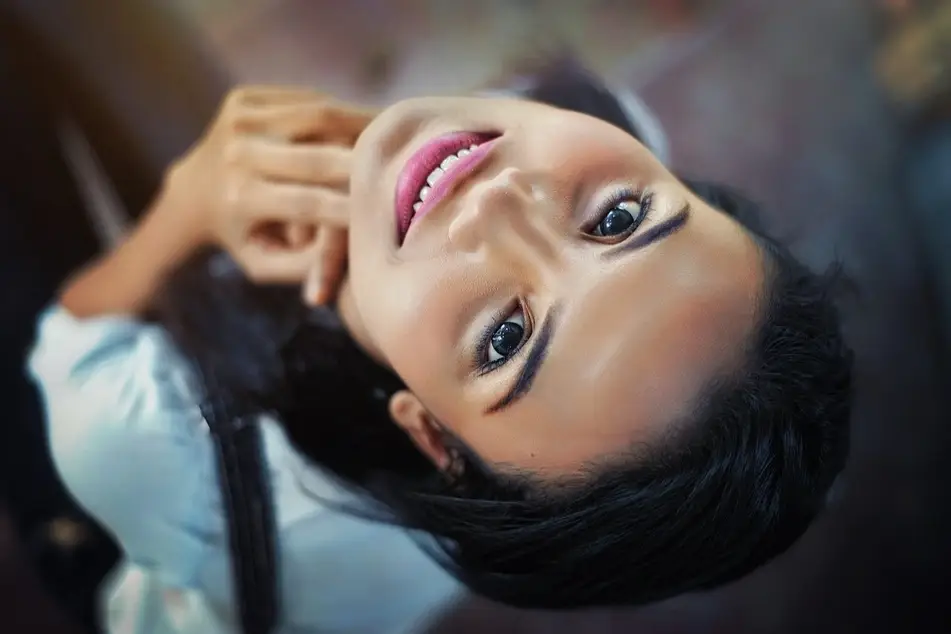 chica sonriendo