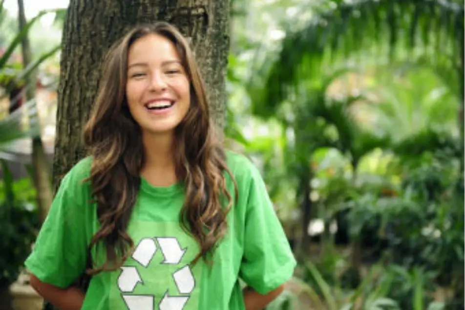 Chica feliz y sonriente