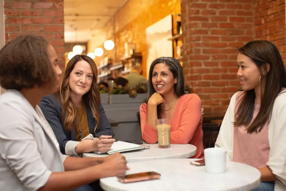 Mulheres em reunião