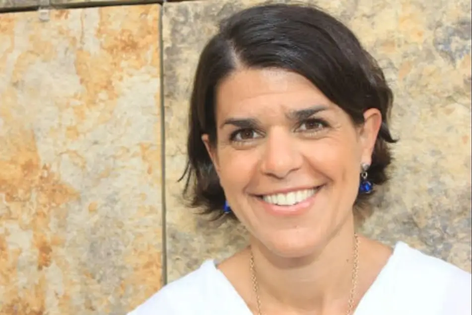 Ana Sáenz de Miera smiling.