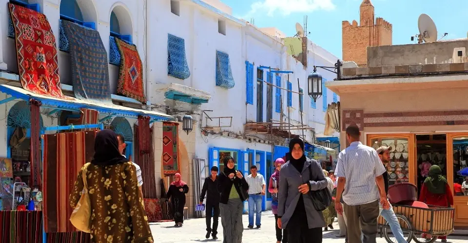 VOLUNTEER IN TUNISIA