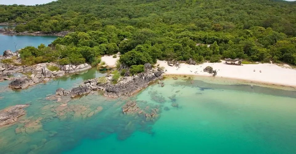 VOLUNTEER IN MALAWI